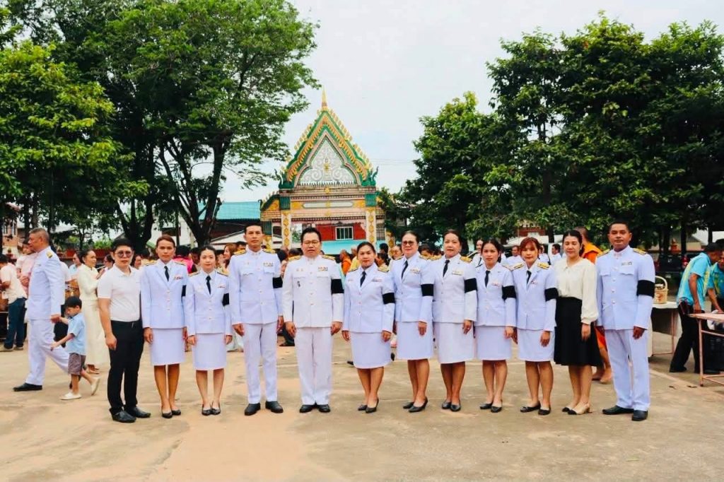 ร่วมพิธีสวดพระพุทธมนต์และทำบุญตักบาตรถวายราชกุศล เนื่องในวันคล้ายวันพระราชสมภพสมเด็จพระนางเจ้าสิริกิติ์ พระบรมราชินีนาถ พระบรมราชชนนีพันปีหลวง และวันแม่แห่งชาติ 12 สิงหาคม 2569
